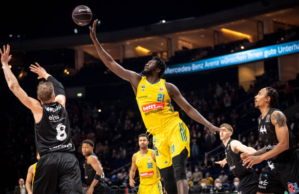 间的扭矩突 间的扭矩突