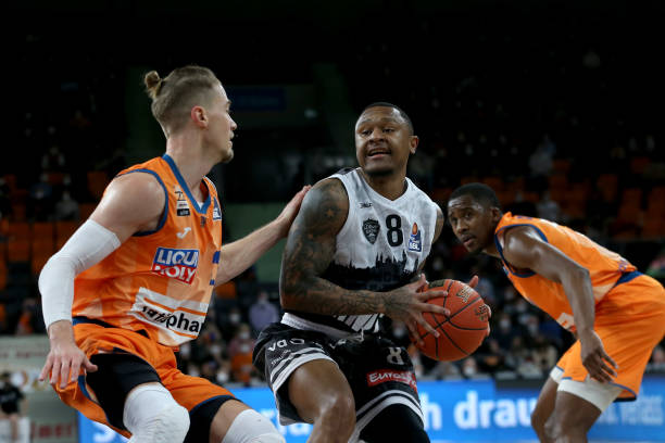 双重挑战 双重挑战