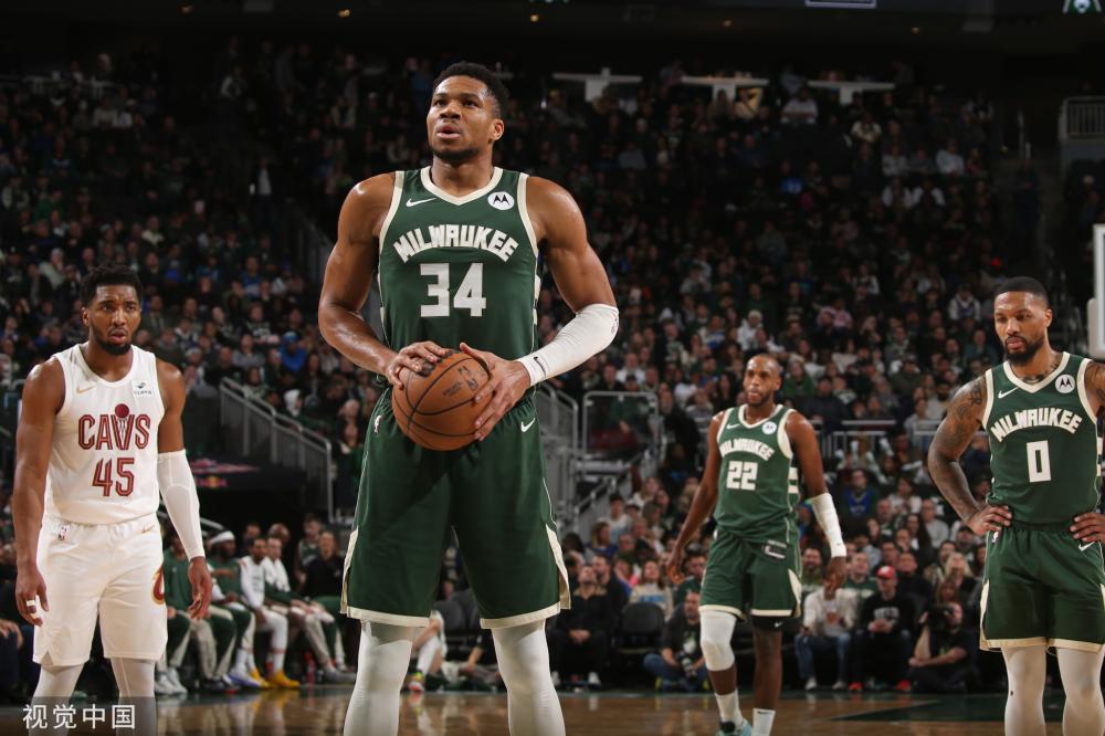 在篮下完成 在篮下完成